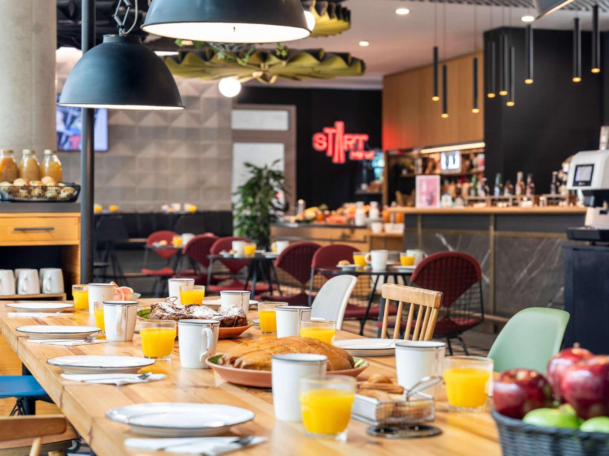 Hotel Ibis Barcelona Plaza Glories 22@ Zewnętrze zdjęcie